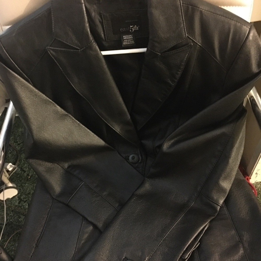 Leather jacket - Picture 2 of 3
